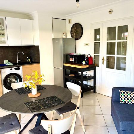 Beachside Apartment With Pool & Garden In Juan Les Pins Αντίμπ Εξωτερικό φωτογραφία