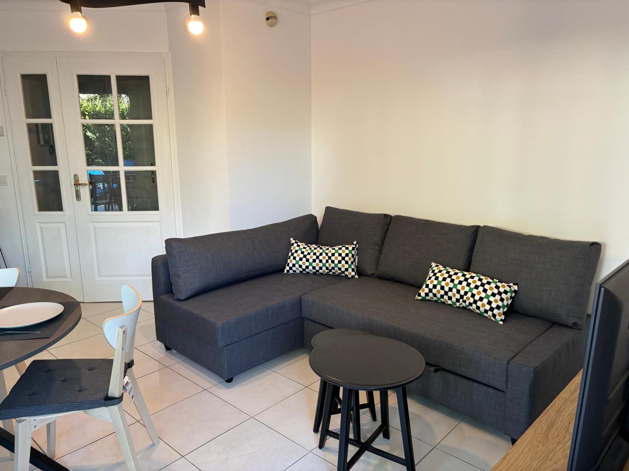 Beachside Apartment With Pool & Garden In Juan Les Pins Αντίμπ Εξωτερικό φωτογραφία