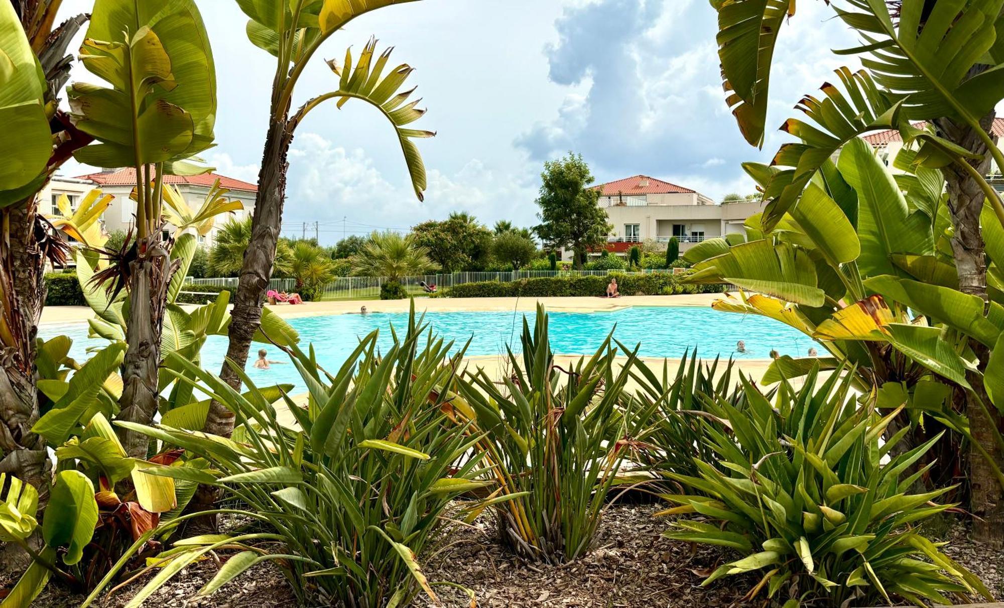 Beachside Apartment With Pool & Garden In Juan Les Pins Αντίμπ Εξωτερικό φωτογραφία